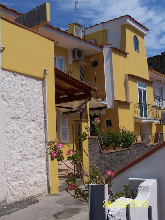 Macrì 2* Ischia